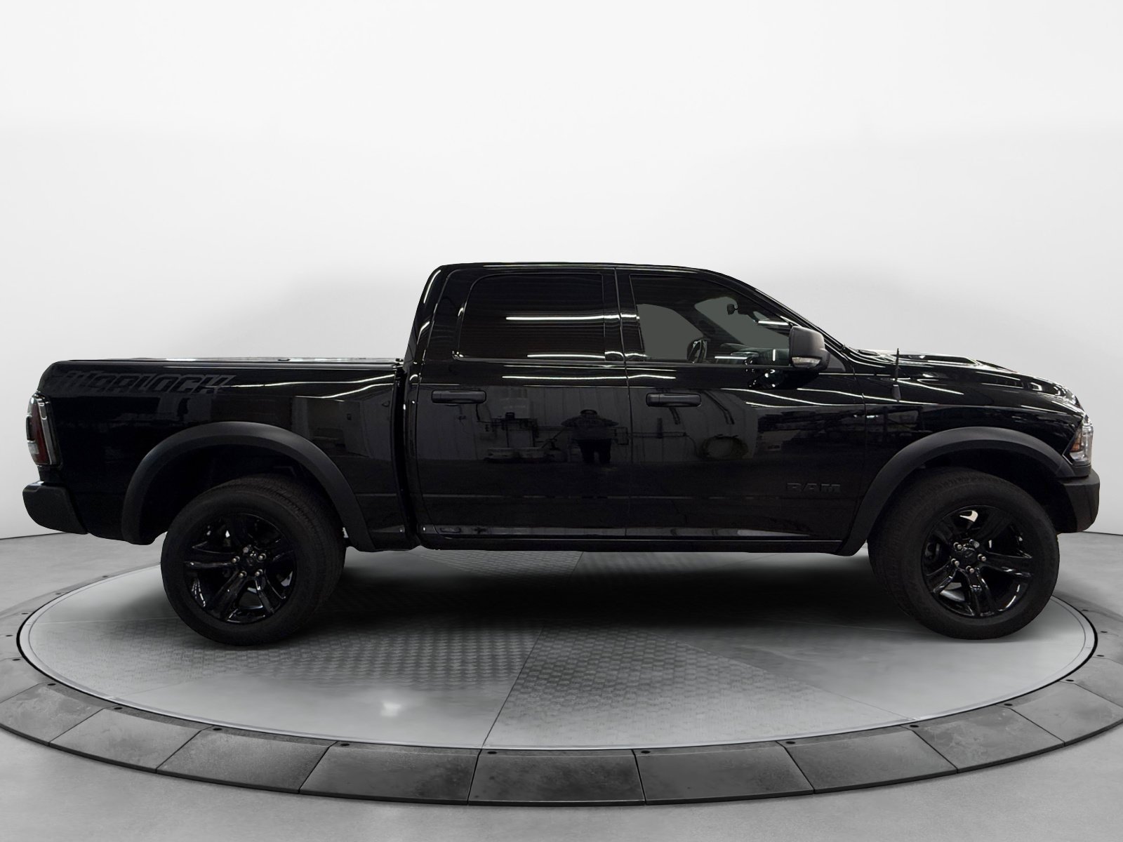 Used 2024 RAM 1500 Warlock AWD/4WD image 2