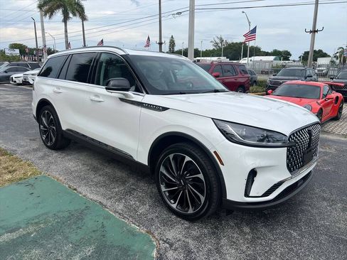 Used 2025 Lincoln Aviator Reserve w/ Equipment Group 201A AWD/4WD image 4
