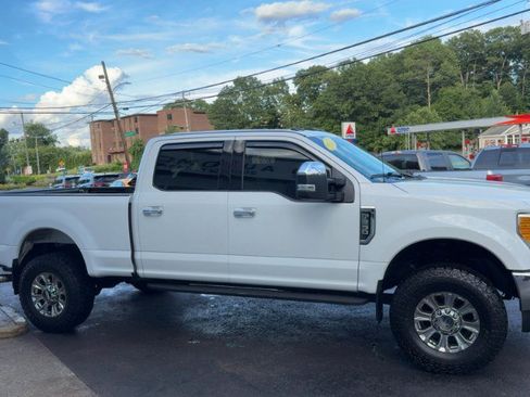 Used 2017 Ford F250 XLT w/ XLT Premium Package AWD/4WD image 5