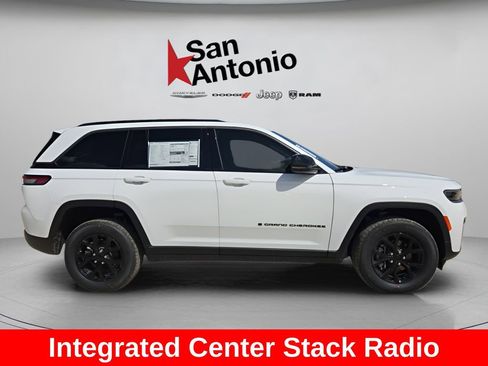 New 2026 Jeep Grand Cherokee Altitude AWD/4WD image 9