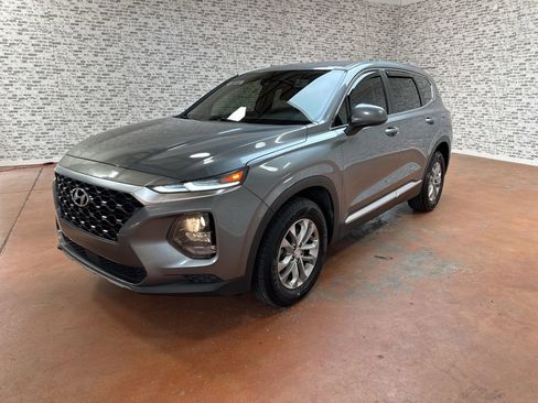 Used 2019 Hyundai Santa Fe SE image 3