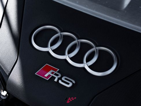 Used 2021 Audi RS 6 w/ Carbon Optic Package image 40