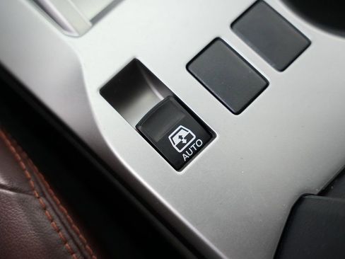 Used 2018 Toyota 4Runner Limited image 32