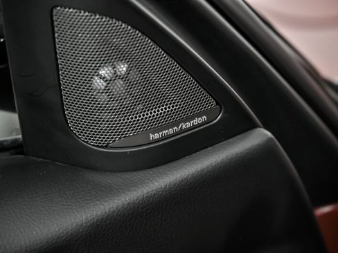 Used 2018 BMW M3 image 16