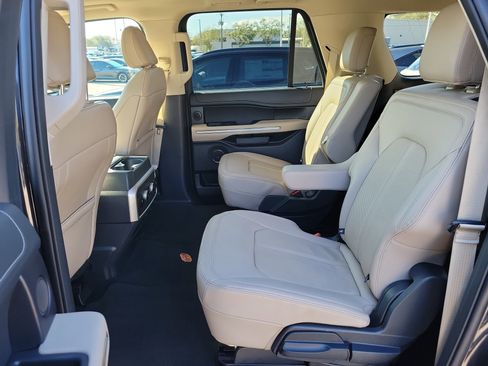 Used 2024 Ford Expedition Max Limited image 16