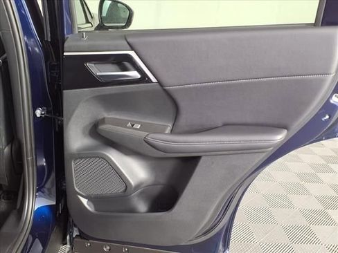 New 2025 Mitsubishi Outlander SE image 10