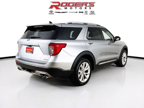 Used 2024 Ford Explorer Platinum w/ Technology Package image 8