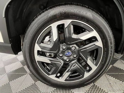 Used 2025 Subaru Forester Limited image 16