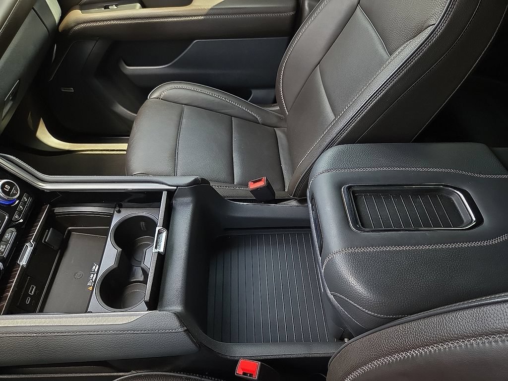 Used 2024 GMC Yukon Denali w/ Advanced Technology Package RWD image 20