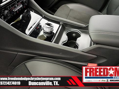 New 2024 Jeep Grand Cherokee L Altitude image 35