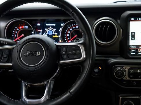 Used 2022 Jeep Wrangler Unlimited Rubicon AWD/4WD image 47