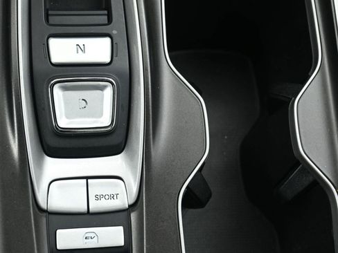 Used 2019 Honda Accord EX image 7