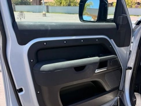 Used 2023 Land Rover Defender 110 AWD/4WD image 12
