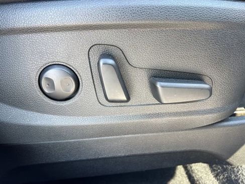 Certified 2023 Kia Telluride EX w/ EX Captain's Chair Package image 40