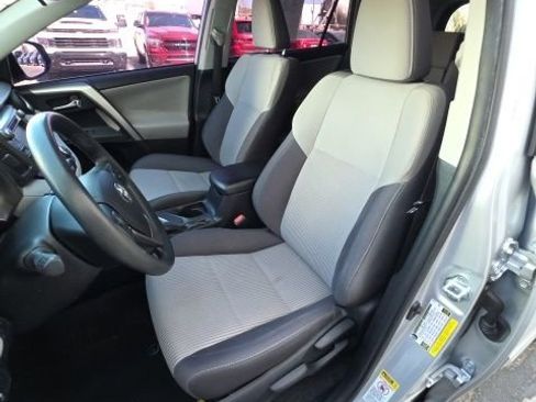 Used 2015 Toyota RAV4 XLE image 11