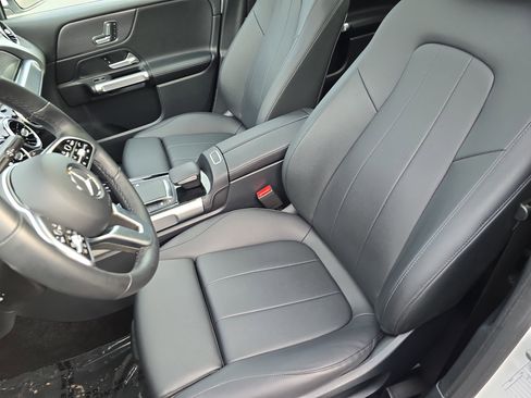 Certified 2023 Mercedes-Benz GLB 250 image 15