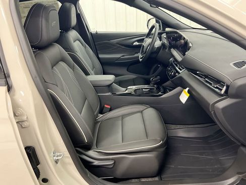 New 2026 Buick Envista Sport Touring w/ Studio Series image 22