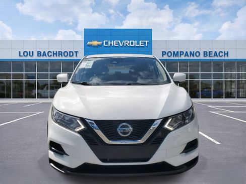 Used 2020 Nissan Rogue Sport S image 2