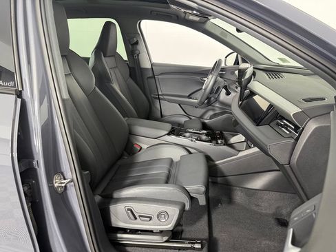 Used 2025 Audi Q6 e-tron Prestige w/ Black Warm Weather Package AWD/4WD image 31