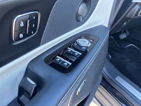 Used 2024 Lincoln Nautilus Premier w/ Equipment Group 102A image 25