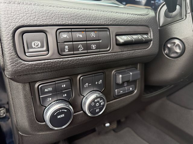 Used 2024 GMC Yukon XL Denali w/ Max Trailering Package AWD/4WD image 24