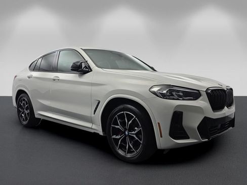 Used 2022 BMW X4 M40i AWD/4WD image 1