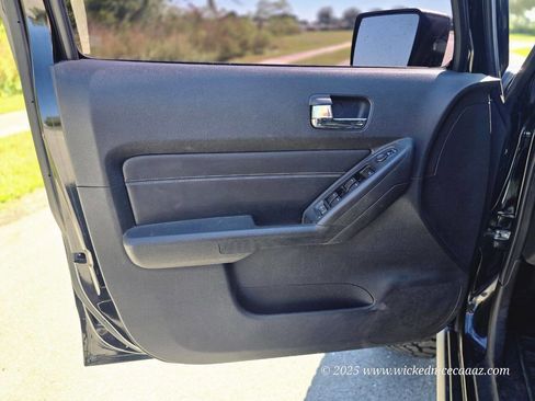 Used 2007 HUMMER H3 image 25