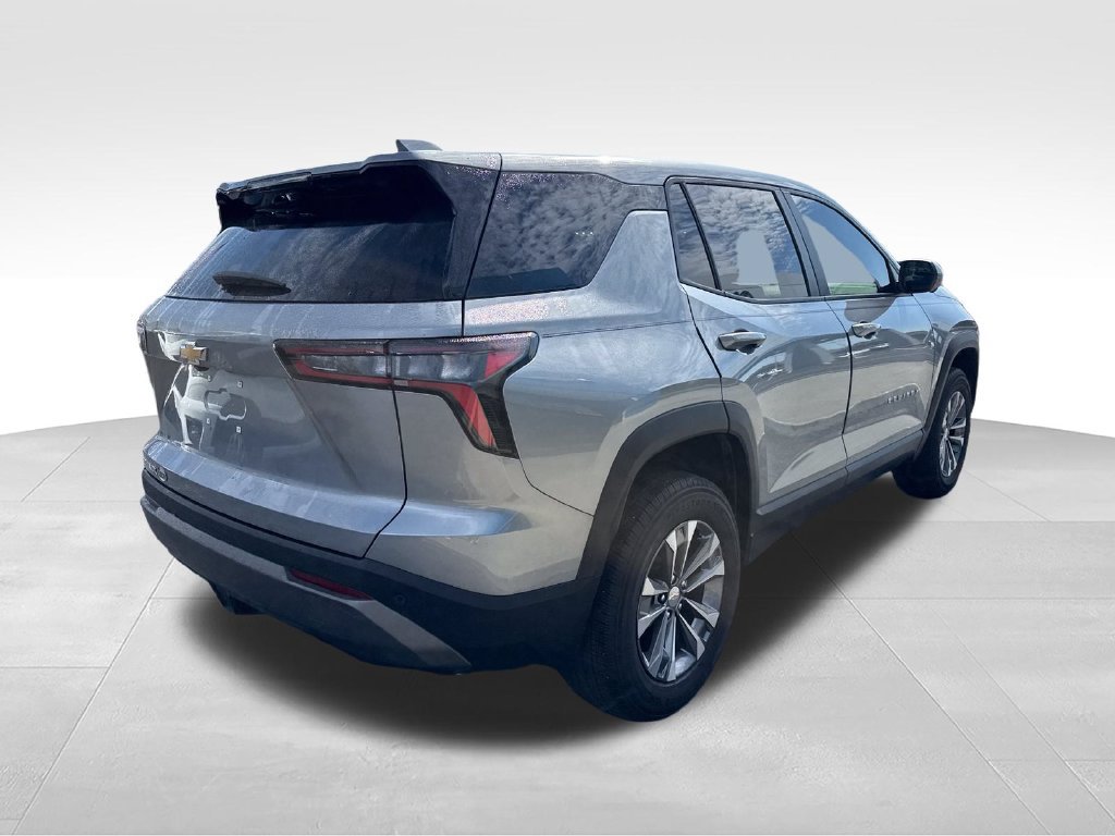 Used 2025 Chevrolet Equinox LT w/ Safety and Technology Package FWD image 6