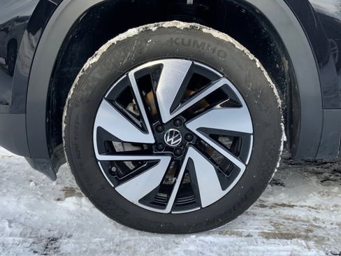 Used 2024 Volkswagen Atlas SE image 26