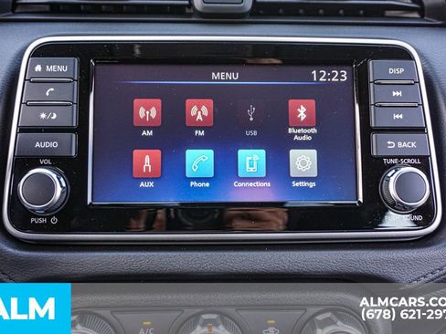 Used 2025 Nissan Versa S w/ Trunk Package image 34