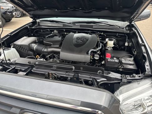 Used 2023 Toyota Tacoma SR5 AWD/4WD image 45