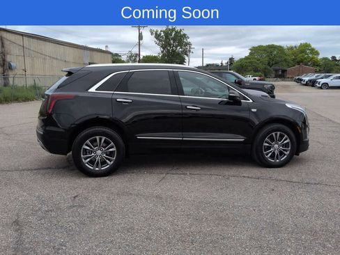 Used 2023 Cadillac XT5 Premium Luxury w/ LPO, Floor Liner Package AWD/4WD image 7