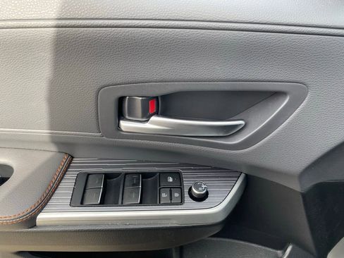 Used 2024 Toyota Sienna XSE image 22