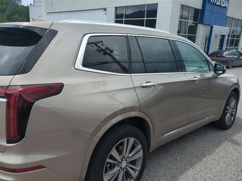 Used 2022 Cadillac XT6 Premium Luxury w/ Technology Package AWD/4WD image 25