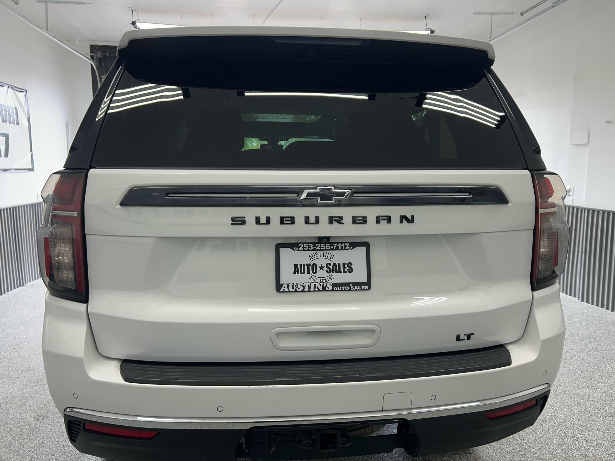 Used 2021 Chevrolet Suburban LT w/ LT Signature Package AWD/4WD image 5