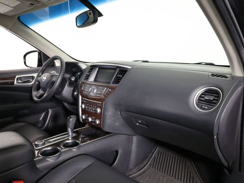 Used 2014 Nissan Pathfinder SL image 24