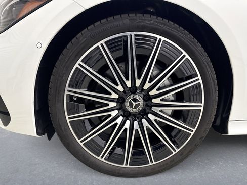 Used 2025 Mercedes-Benz CLE 300 4MATIC Cabriolet image 19