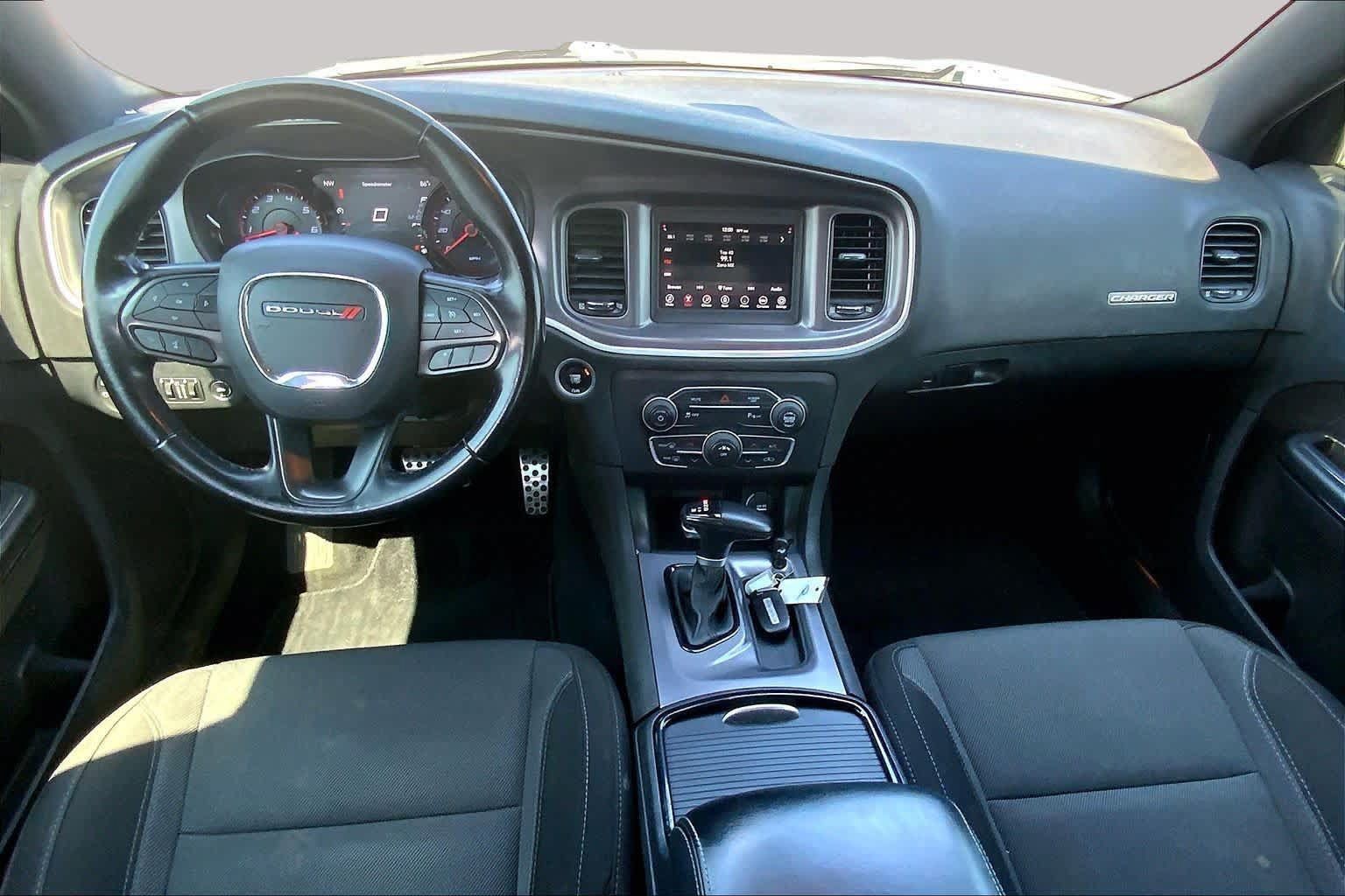Used 2020 Dodge Charger SXT w/ Blacktop Package RWD image 15