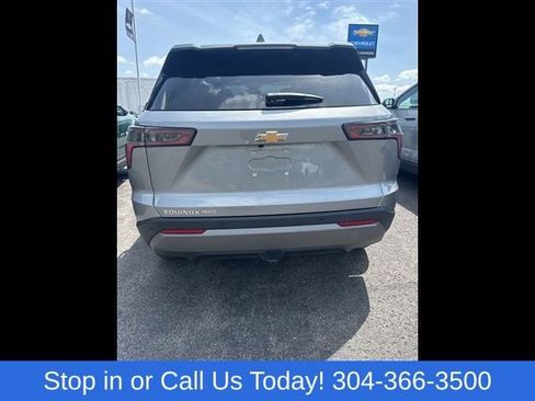 Used 2026 Chevrolet Equinox LT AWD/4WD image 9
