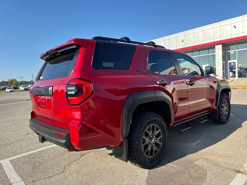 New 2026 Toyota 4Runner SR5 AWD/4WD image 5