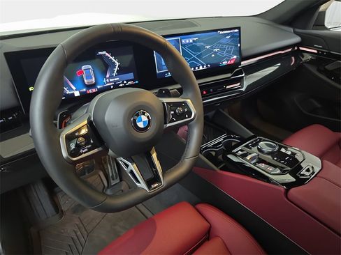 Used 2026 BMW 530i xDrive 530i xDrive w/ M Sport Package image 19