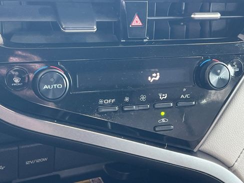 Used 2023 Toyota Camry XLE w/ Cold Weather Package image 16