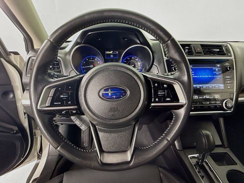 Used 2018 Subaru Outback 2.5i Limited AWD/4WD image 13