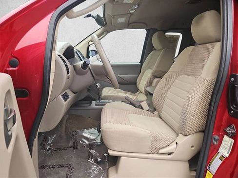 Used 2011 Nissan Frontier SV AWD/4WD image 15