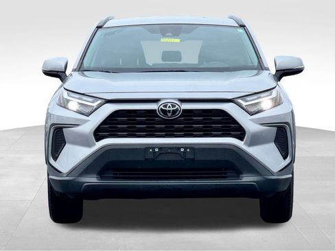 Used 2023 Toyota RAV4 XLE AWD/4WD image 2