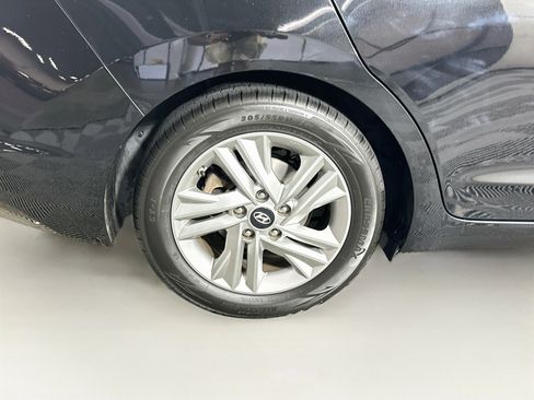Used 2020 Hyundai Elantra SEL w/ Cargo Package (C1) FWD image 11