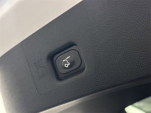 Used 2022 Lincoln Nautilus Black Label image 9