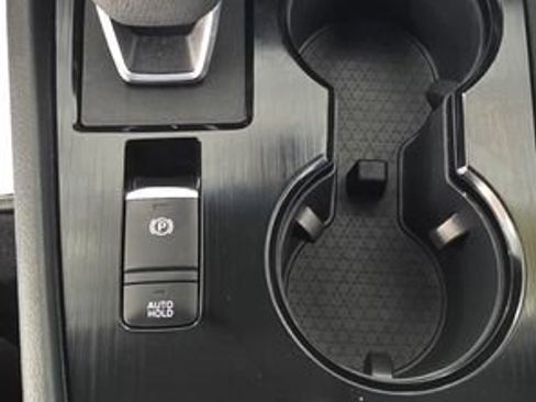 Used 2023 Nissan Rogue S image 20