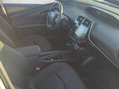 Certified 2022 Toyota Prius LE image 13