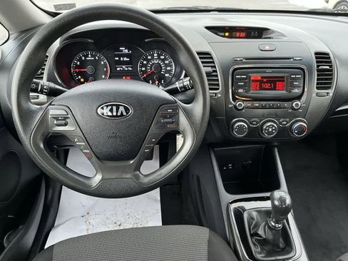 Used 2017 Kia Forte LX image 13
